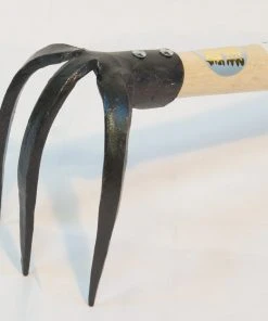 Gyokucho Home, Farm & Garden KUSAKICHI Bear Claw 3-Prong Cultivator