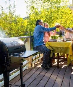 TRAEGER PORTABLE TAILGATER PELLET GRILL