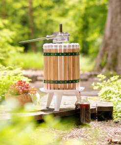 Home, Farm & Garden Roots & Harvest Fruit And Wine Press