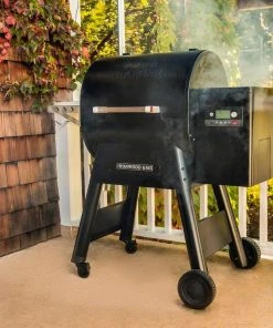 TRAEGER IRONWOOD 650 PELLET GRILL Outdoor Cooking 23 TRAEGER IRONWOOD 650 PELLET GRILL Outdoor Cooking