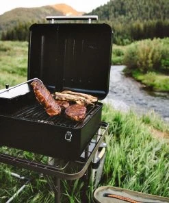 Outdoor Cooking TRAEGER PORTABLE RANGER PELLET GRILL